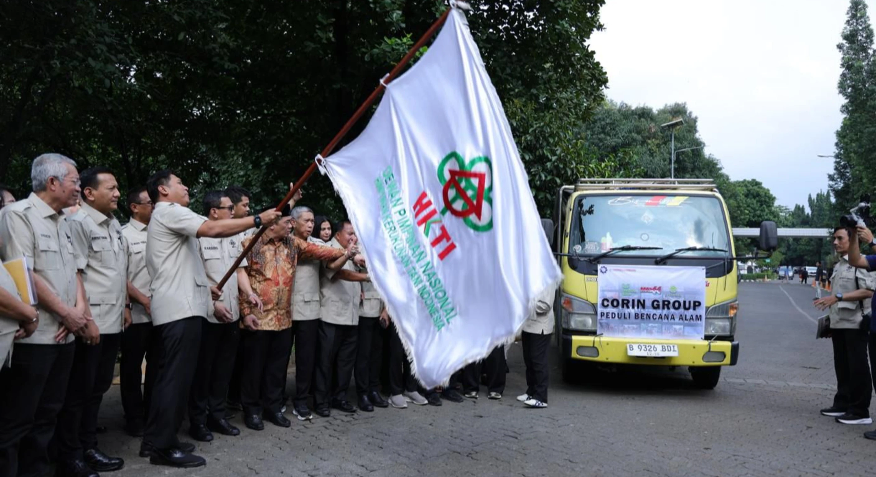 Wamentan Sudaryono Lepas Bantuan HKTI Rp1 Miliar untuk Pemalang dan Bandung Barat