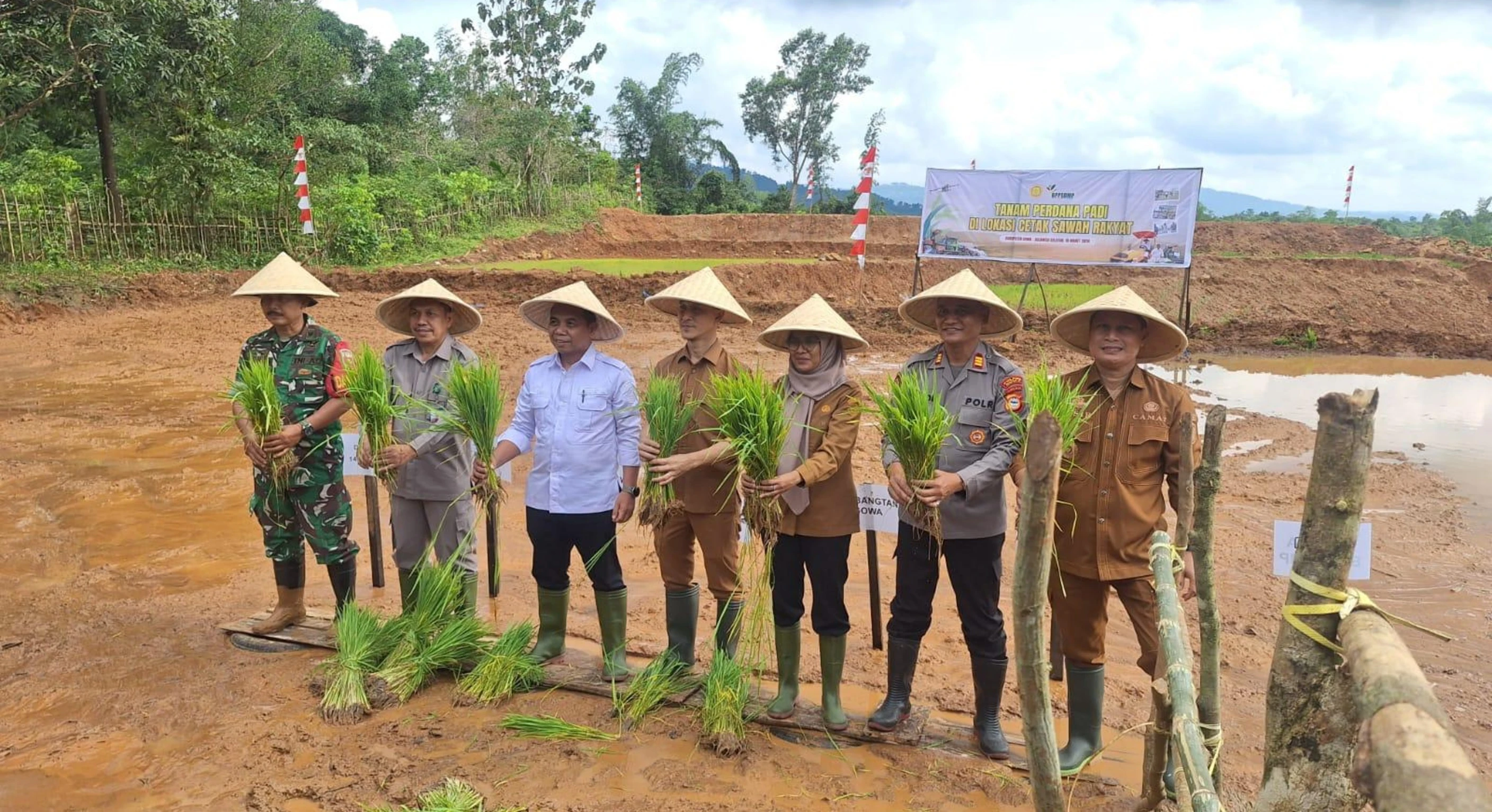Dorong Swasembada Pangan, Lahan Cetak Sawah 24 Hektare di Gowa Mulai Ditanami Padi