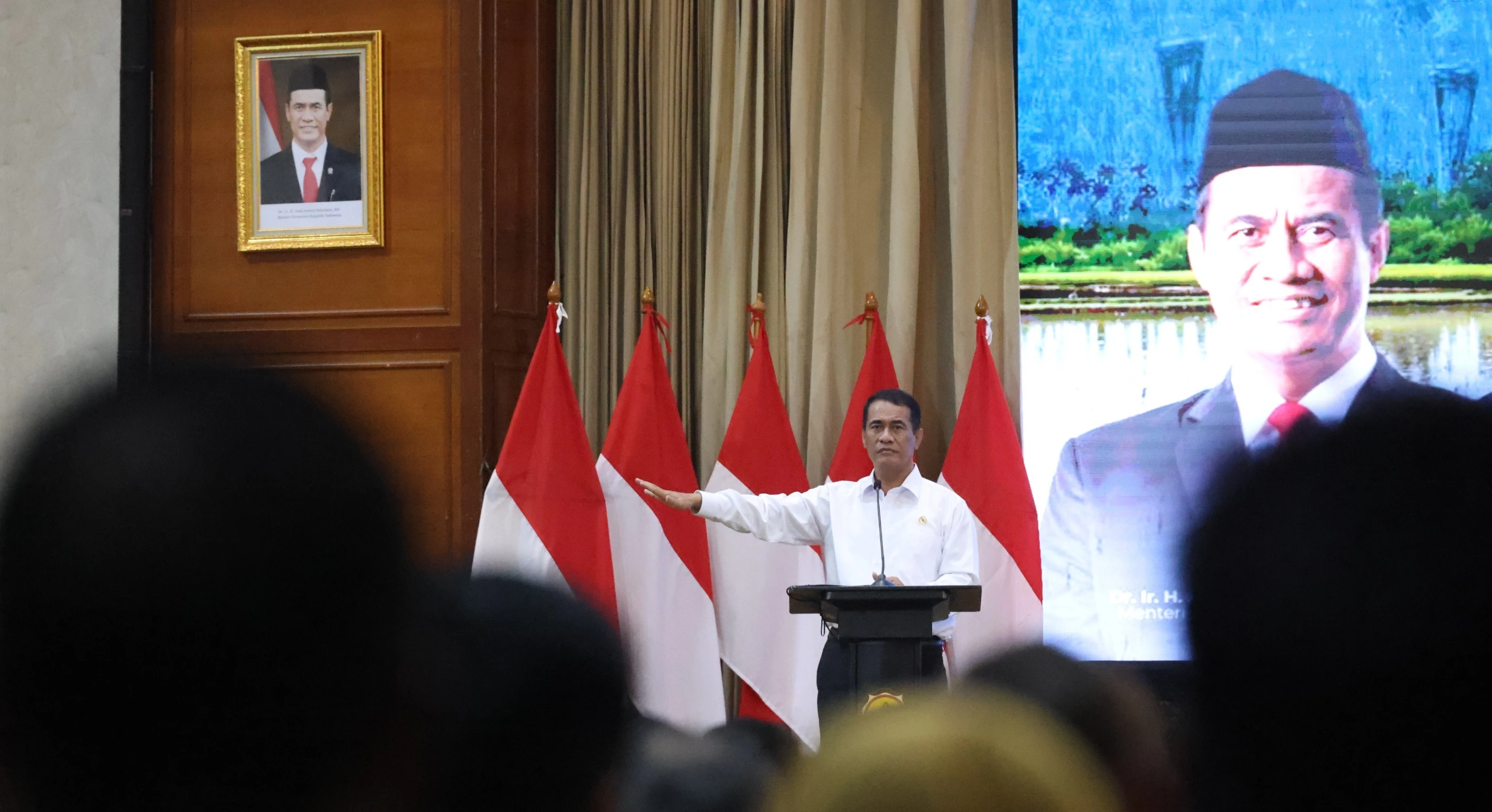 Mentan Amran Kumpulkan 170 Bupati, Perkuat Irigasi dan Perkebunan Jaga Produksi Pangan Nasional