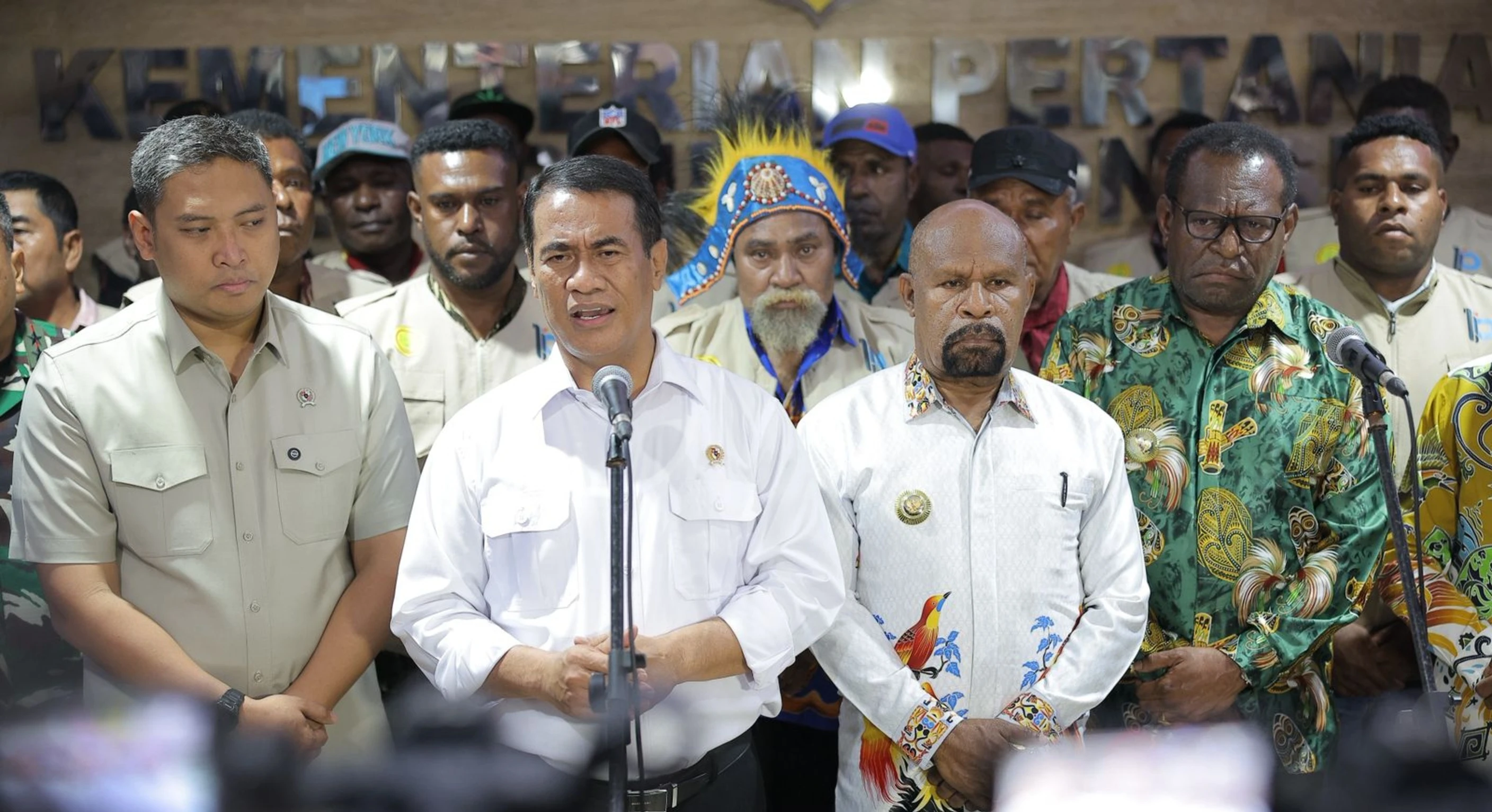 Mentan Amran Penuhi Aspirasi Ratusan Petani Papua, Tambah Cetak Sawah dan Benih Komoditas Unggulan