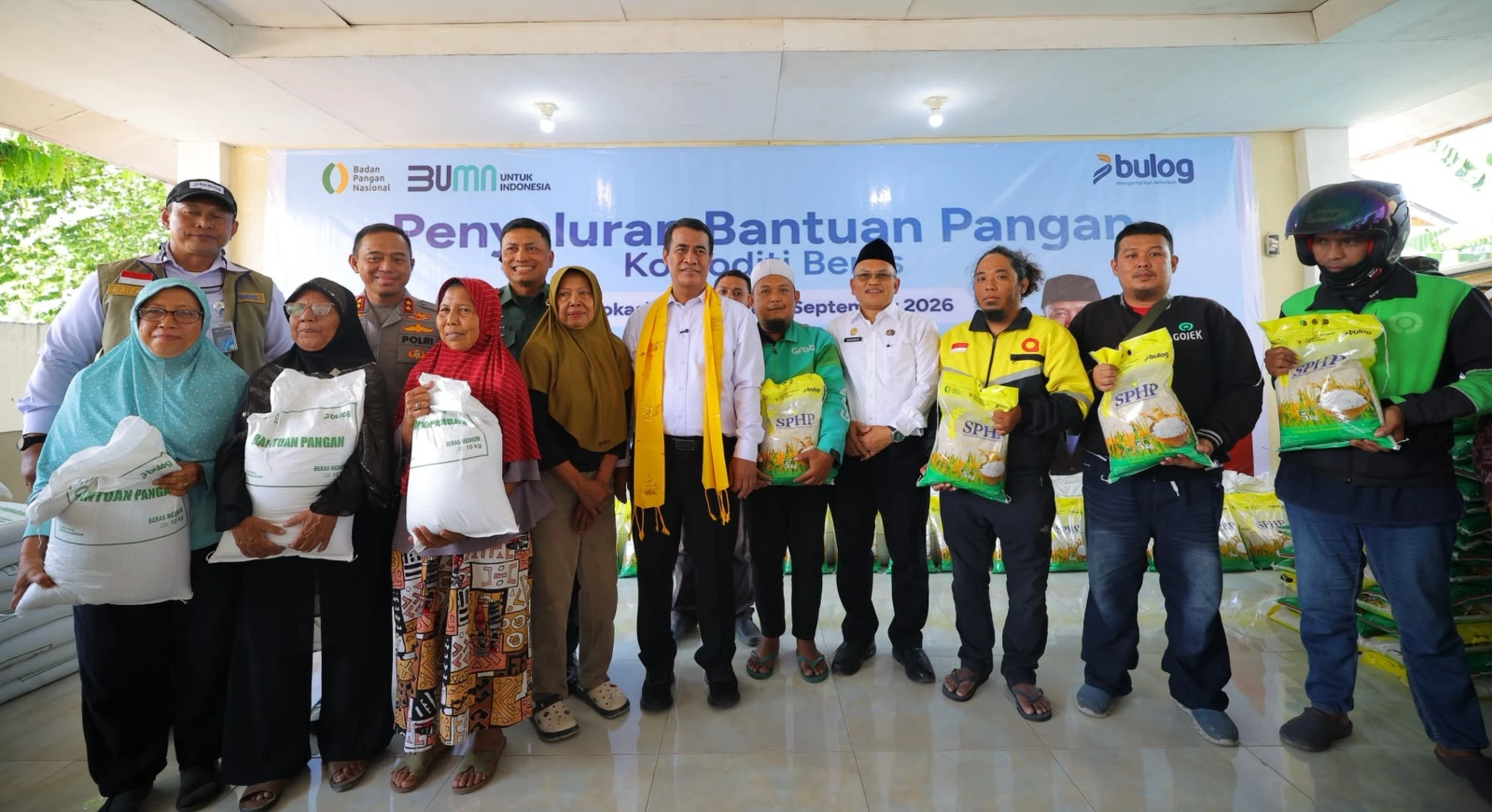 Salurkan Bantuan Pangan di Palu, Mentan Amran: Ini Titipan Presiden untuk Rakyat